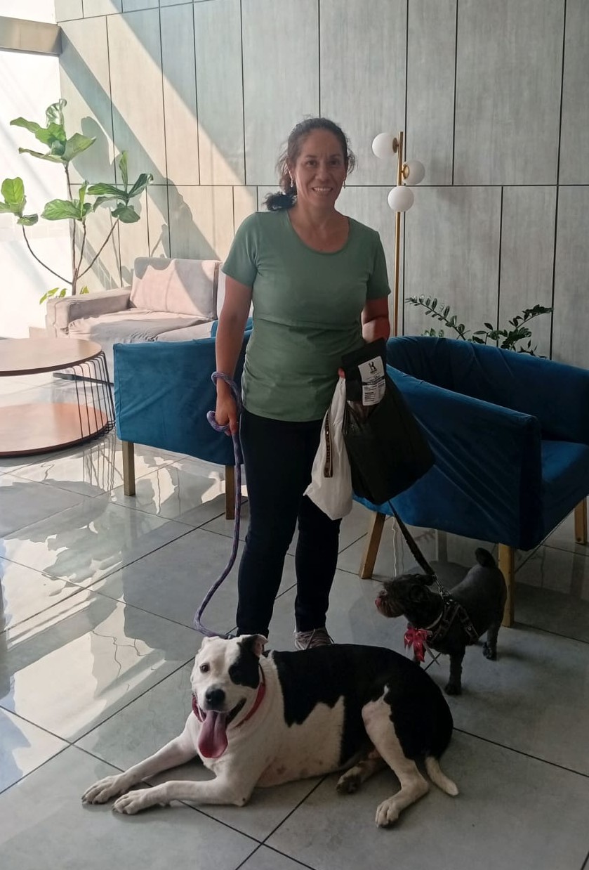 Rosario con Maya y Negra